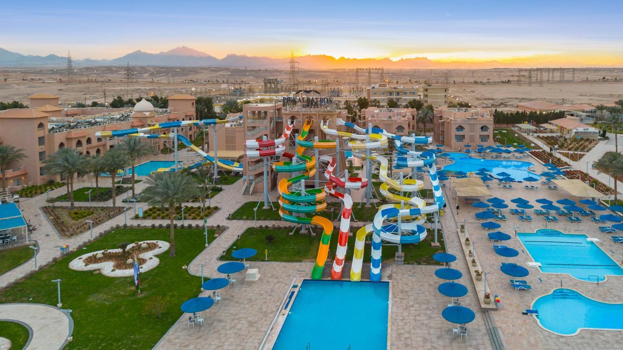 Pickalbatros Aqua Park Resort - הורגהדה מראה חיצוני תמונה